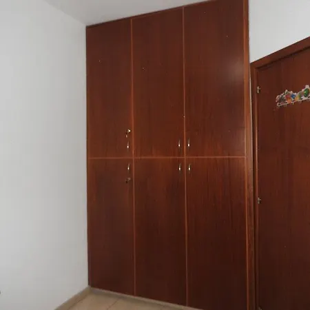One Bedroom Aptm Апартаменты